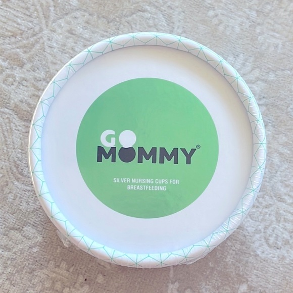 Brand New Go Mommy Silver Nursing Cup Breastfeeding Nipple Protector Shields - Picture 4 of 10